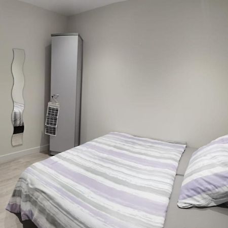 Barcelona, Apartamento De 2 Habitaciones. L'Hospitalet de Llobregat Extérieur photo