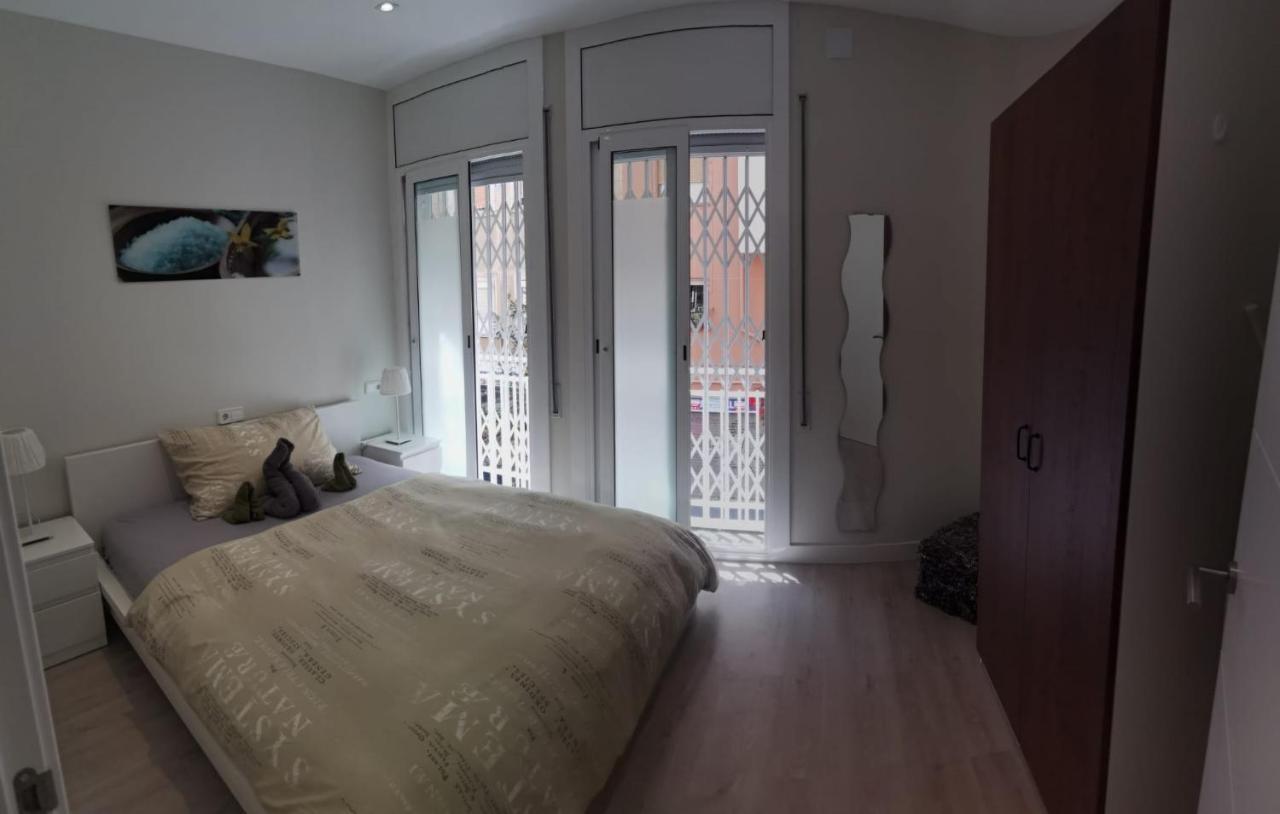 Barcelona, Apartamento De 2 Habitaciones. L'Hospitalet de Llobregat Extérieur photo